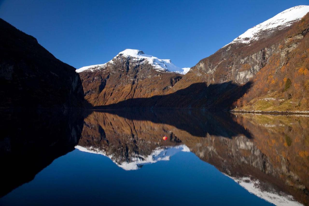 Hotel Geirangerfjorden Feriesenter Exterior foto
