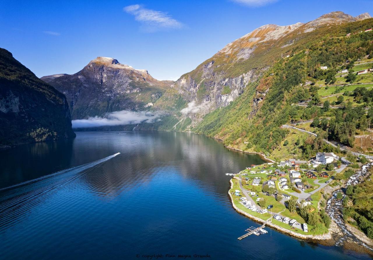 Hotel Geirangerfjorden Feriesenter Exterior foto