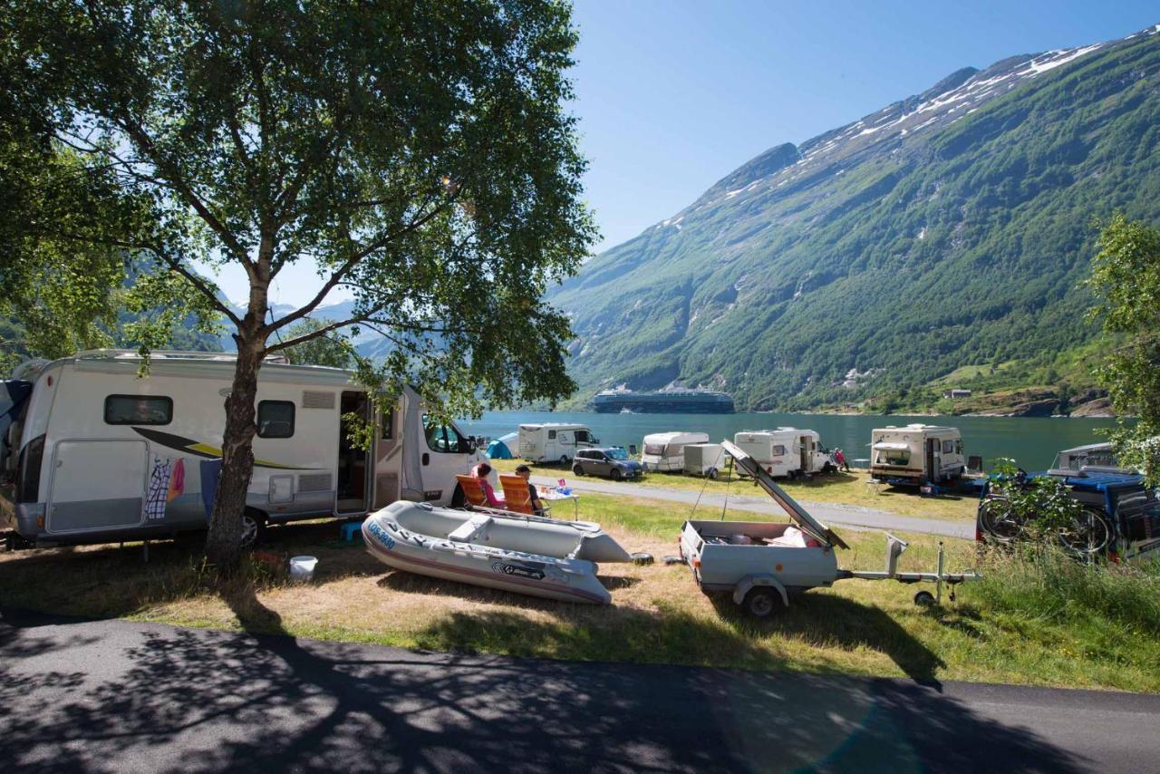 Hotel Geirangerfjorden Feriesenter Exterior foto